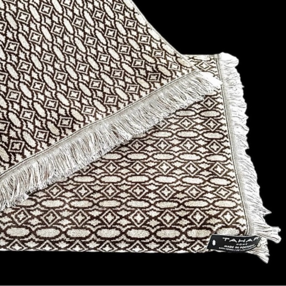 Tahari Cotton Bath Towels Set of 2 Brown & Tan Geometric NEW